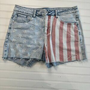 Judy Blue Light Wash American Flag Shorts N4